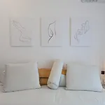 Lux apt next to port&city center